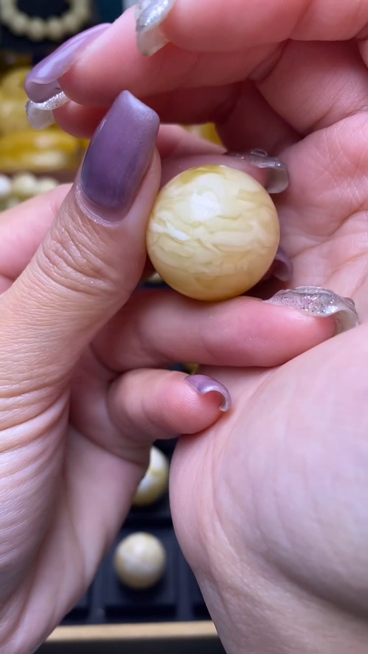 【闪购商品】琥珀裸石未镶嵌葵. 23