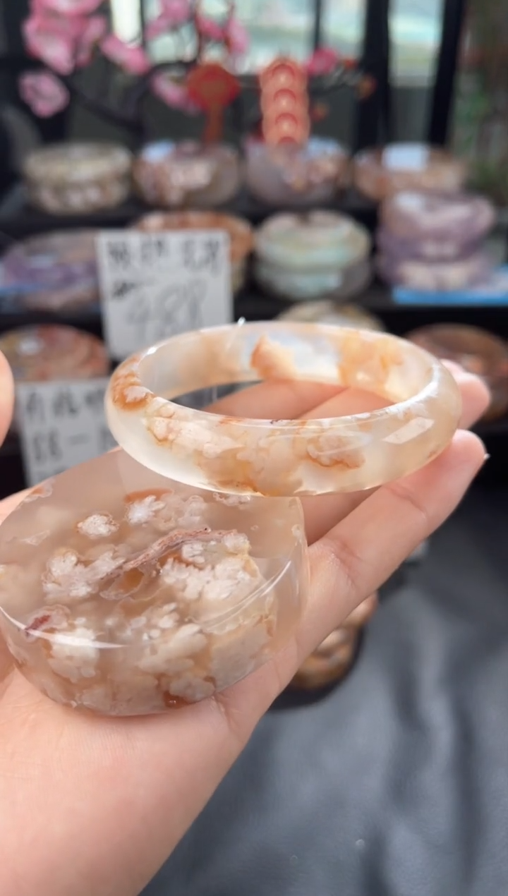 【闪购商品】石英质玉手镯未镶嵌57