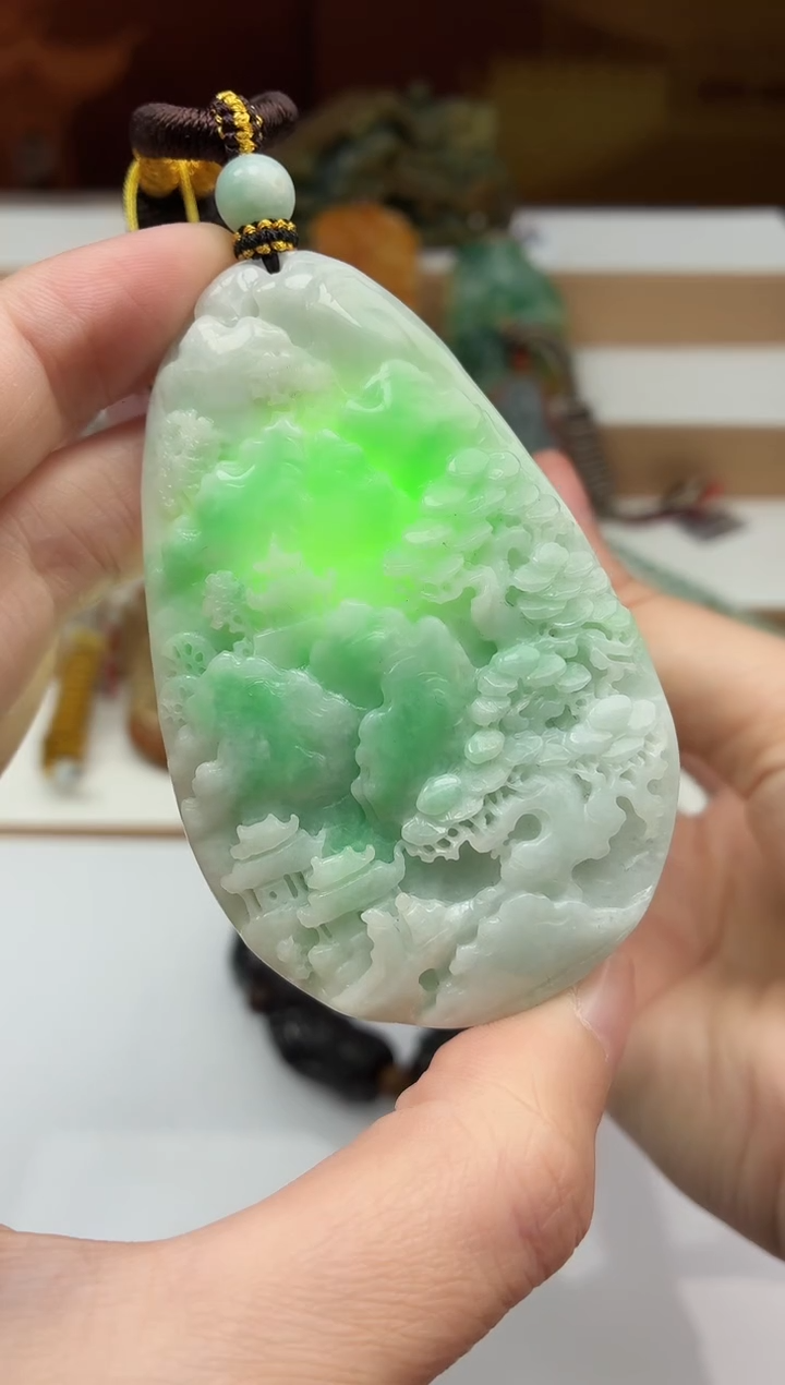 颈饰未镶嵌翡翠牌子