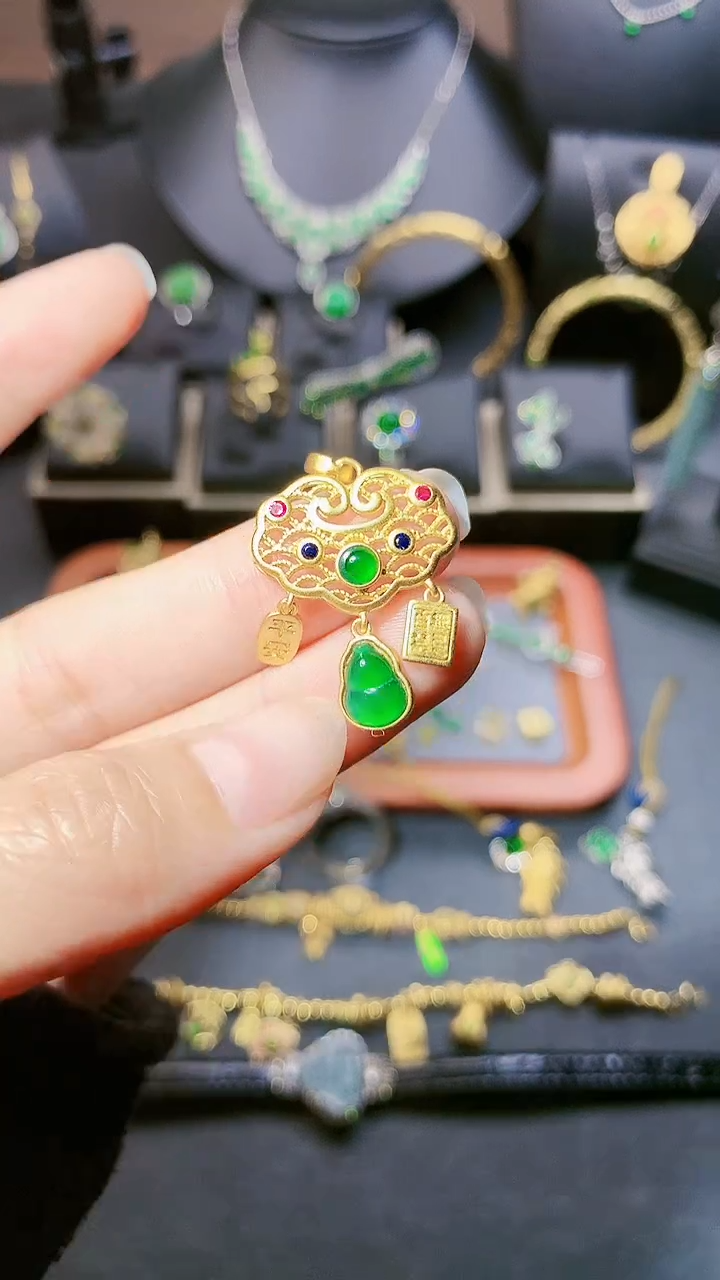 翡翠银S925镶嵌吊坠(赠链)吊坠