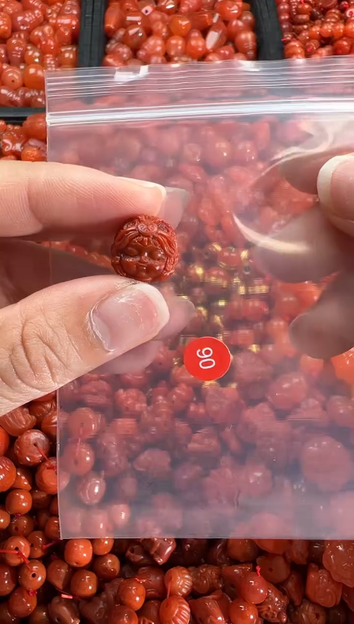 【闪购商品】南红玛瑙颈饰未镶嵌1