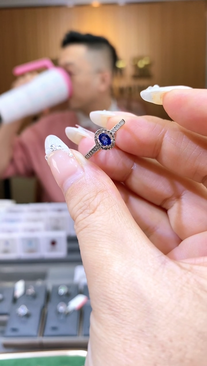 【闪购商品】蓝宝石戒指银S925镶嵌天然蓝宝石戒指