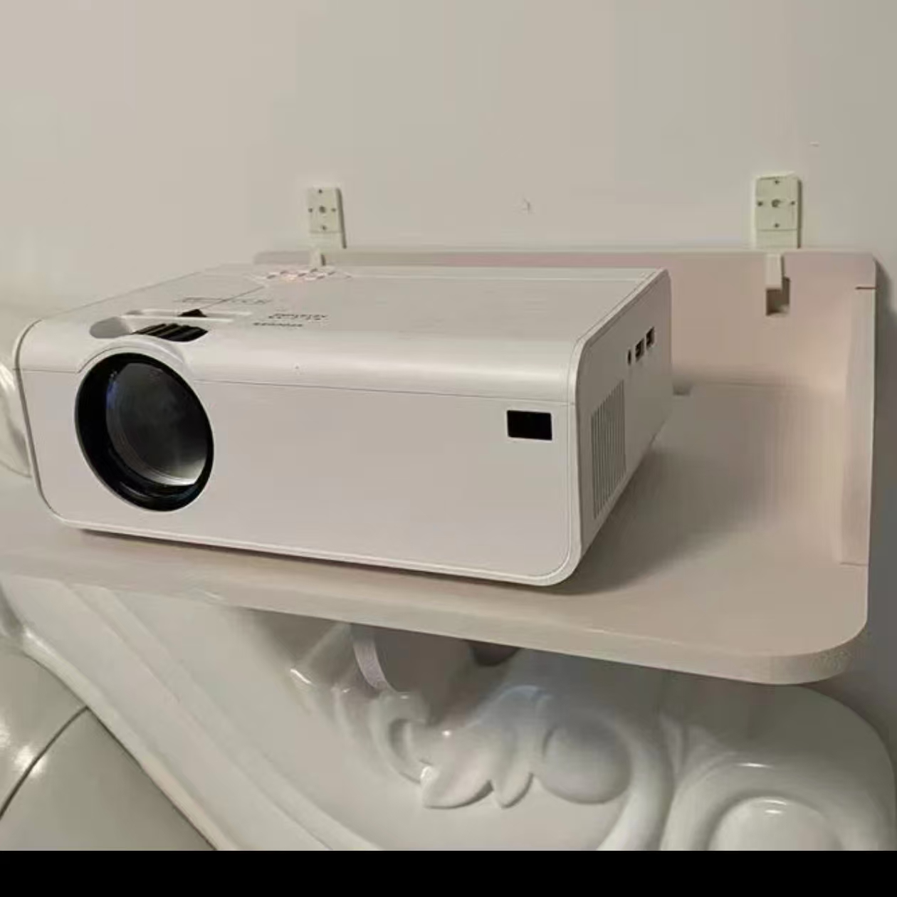 家用LED轻便携投影仪