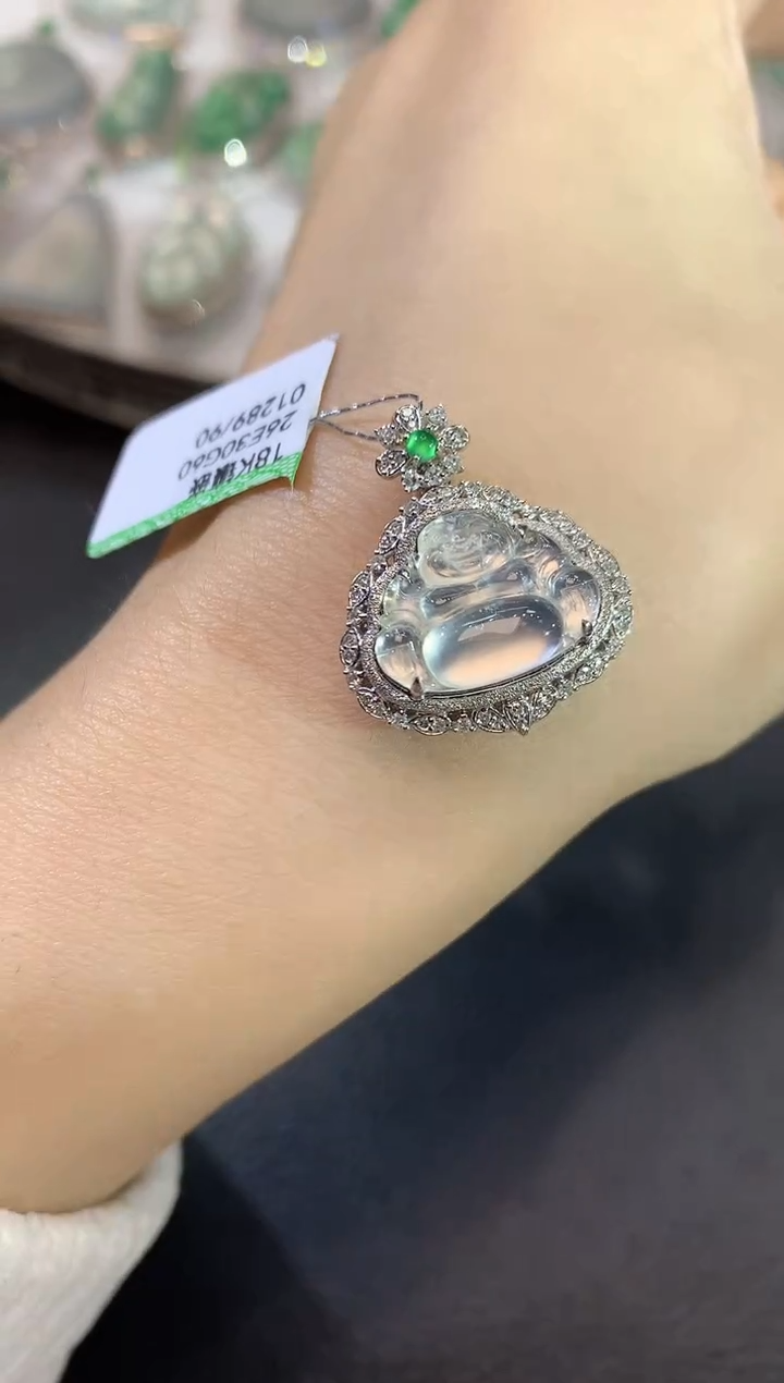 【闪购商品】翡翠吊坠(不含链)18K金镶嵌D31