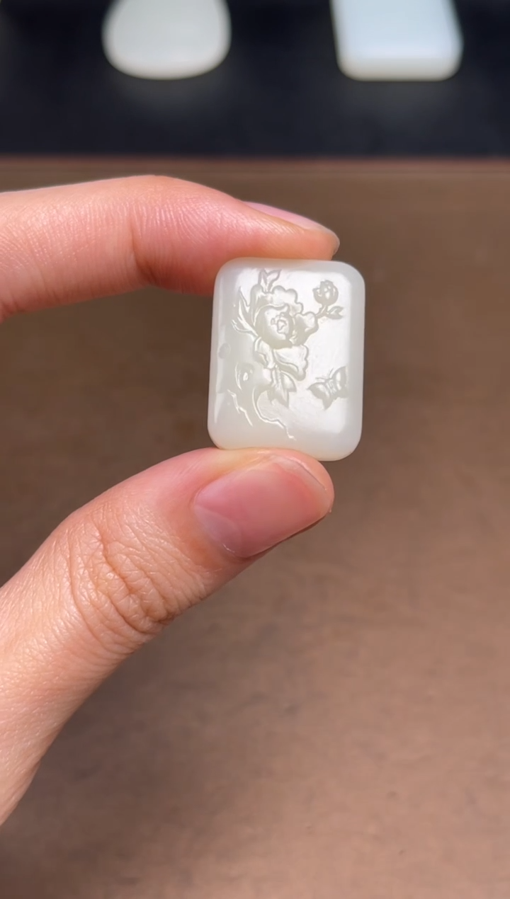 和田玉未镶嵌颈饰39