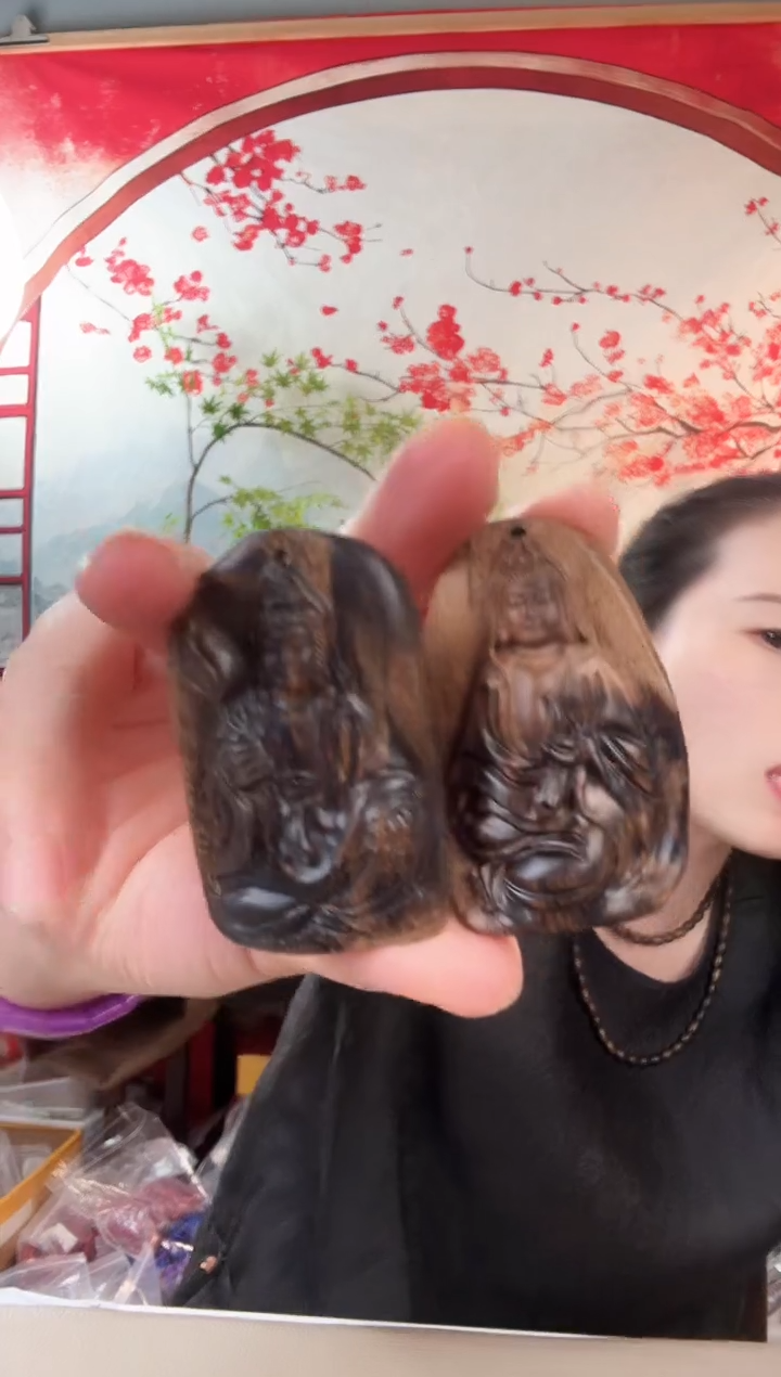推荐款达沉木观自在吊坠