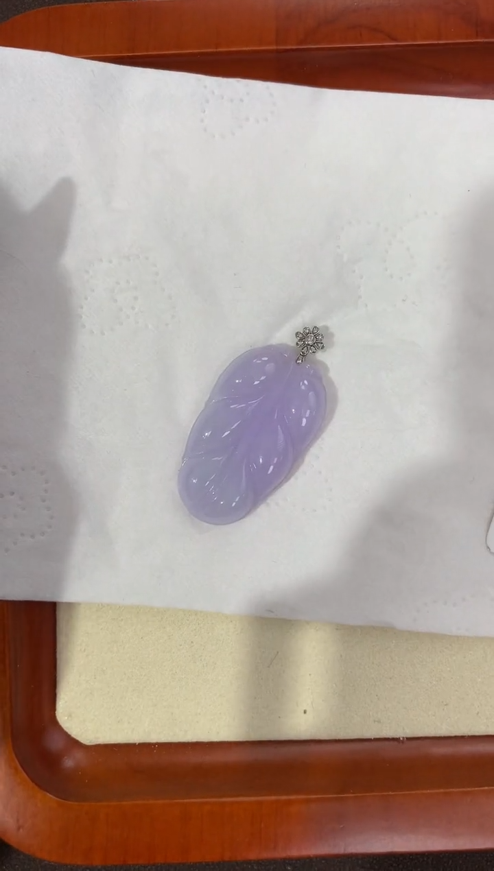 翡翠18K金镶嵌颈饰天然缅甸a货翡翠