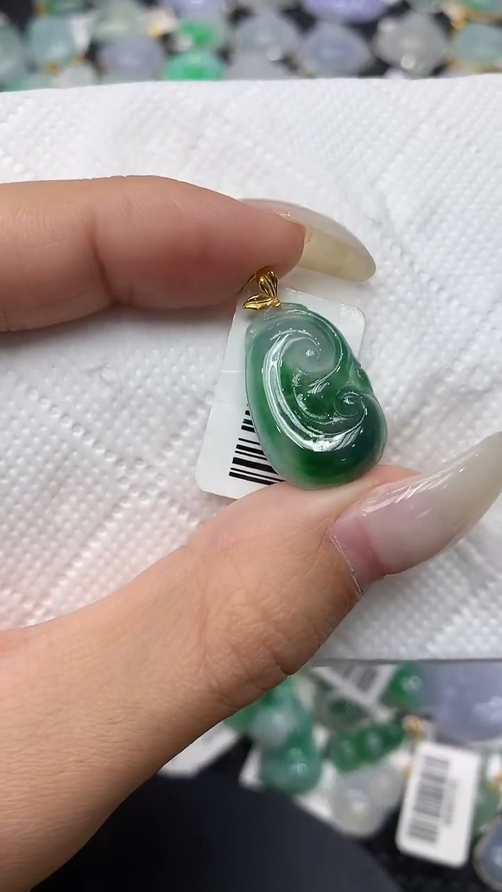 颈饰18K金镶嵌翡翠11111111111