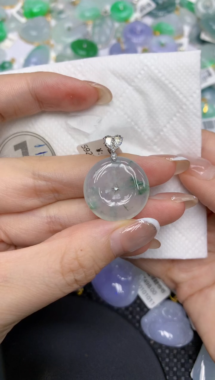 颈饰18K金镶嵌翡翠11111111