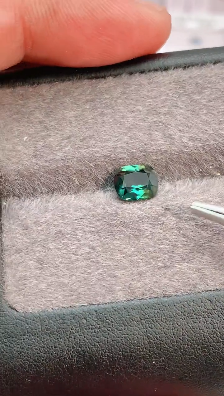 裸石蓝宝石1.56-1258天然无烧蓝宝石