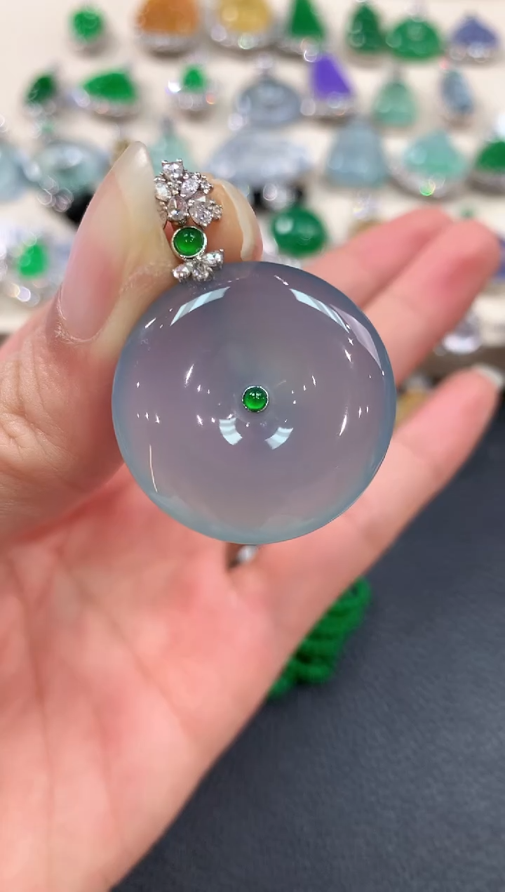 【闪购商品】翡翠吊坠(不含链)18K金镶嵌m63      