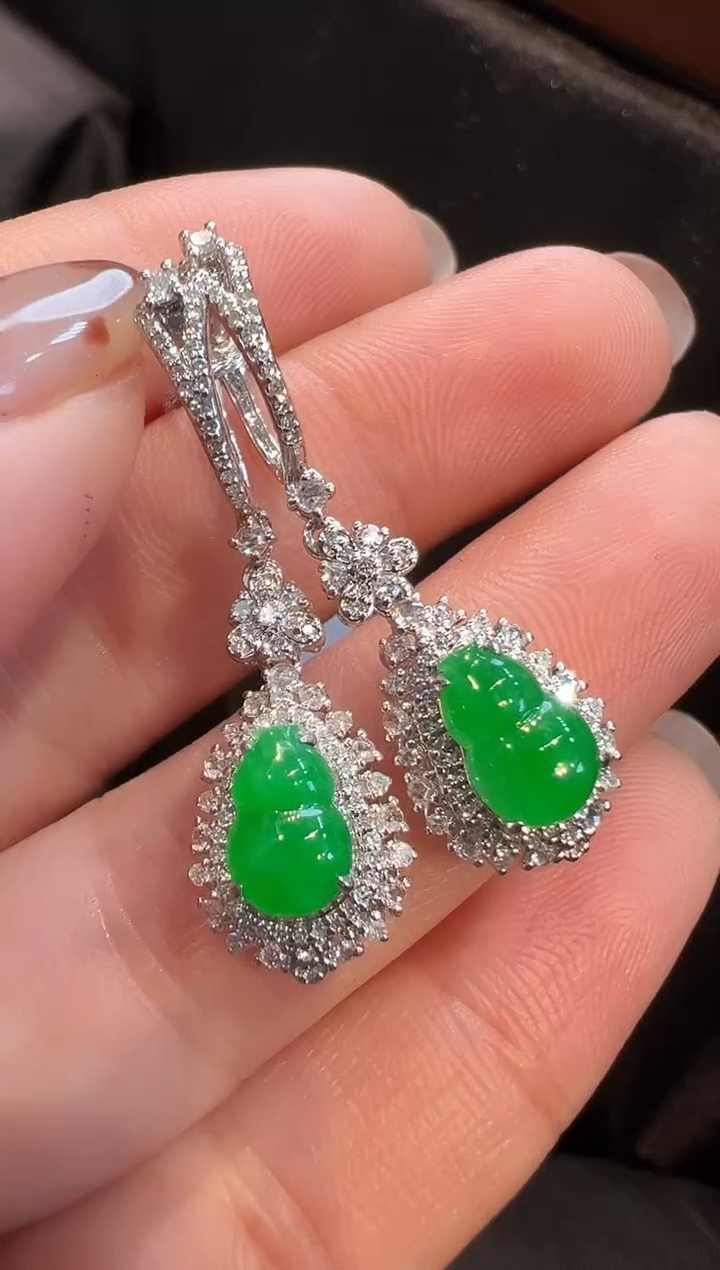 18K金镶嵌翡翠耳饰AL6