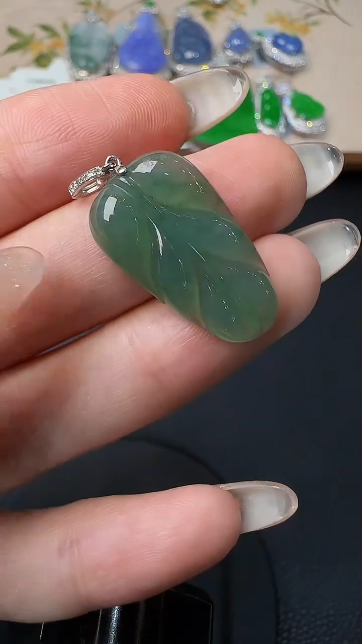 【闪购商品】翡翠吊坠(不含链)18K金镶嵌5
