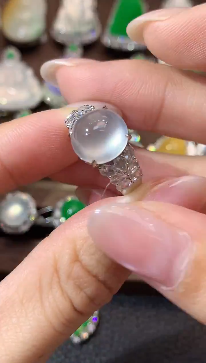 18K金镶嵌戒指翡翠D28