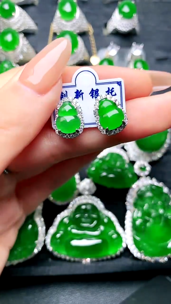 【闪购商品】翡翠耳钉银S925镶嵌葫芦耳钉