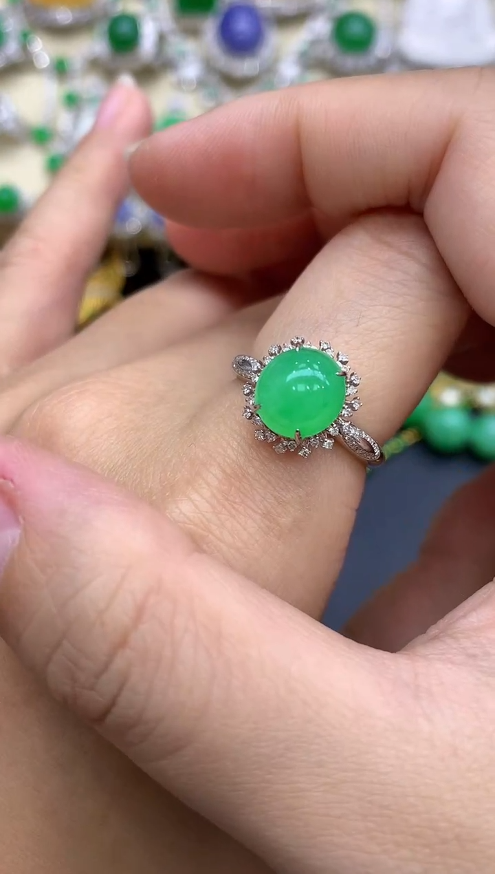 18K金镶嵌戒指翡翠333-中国好珍宝