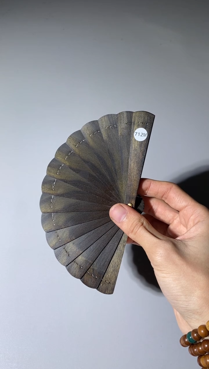 【闪购商品】金丝楠木雕712号10cm阴沉金丝楠迷你扇
