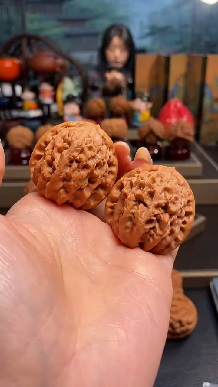 【闪购商品】文玩核桃把件H 841霞云岭40尺