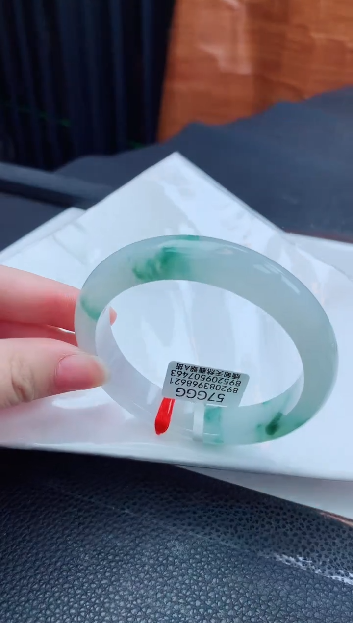 翡翠手镯未镶嵌缅甸天然翡翠A货手镯
