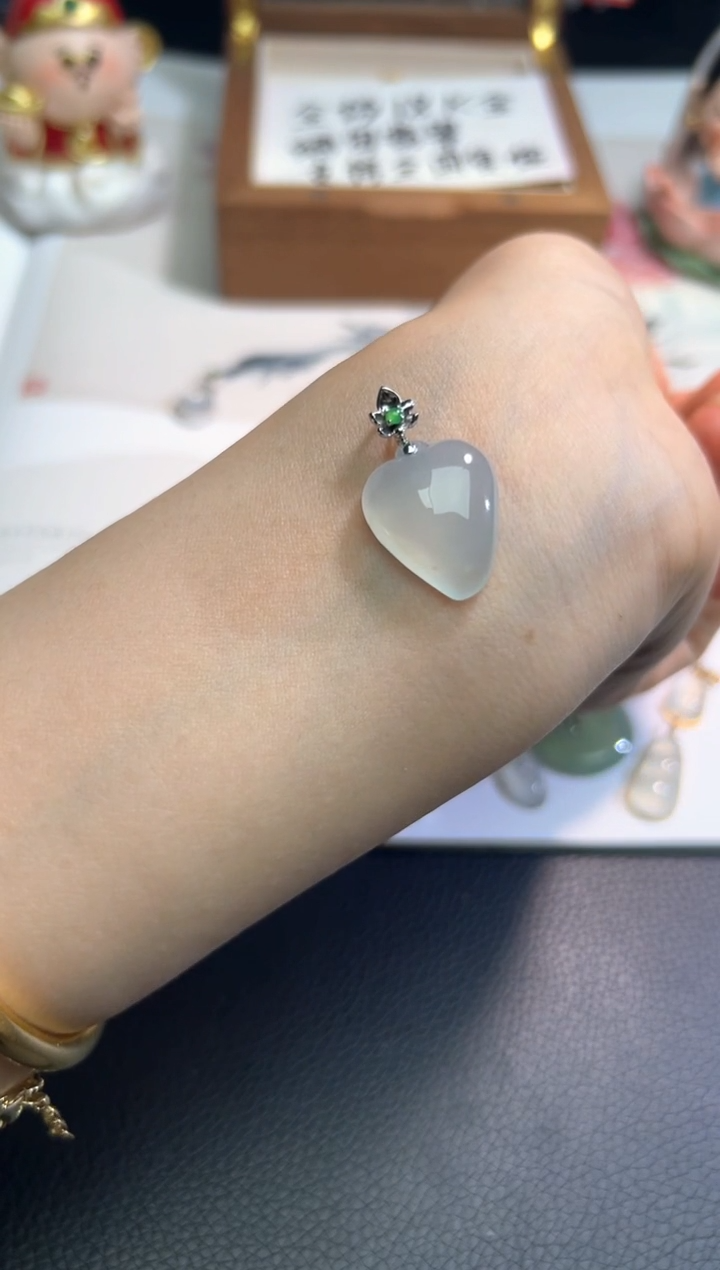 【闪购商品】翡翠颈饰18K金镶嵌翡翠源头直播间