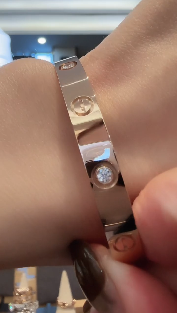 18K金镶嵌手镯天然钻石18K金钻石卡卡手镯