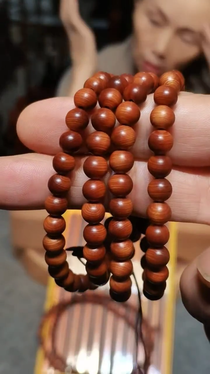 木相**湖崖柏，卡0.8,108颗