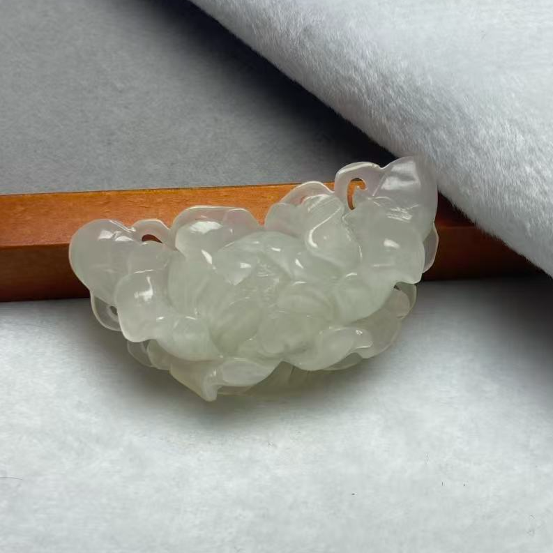 和田玉晴水牡丹挂件V020