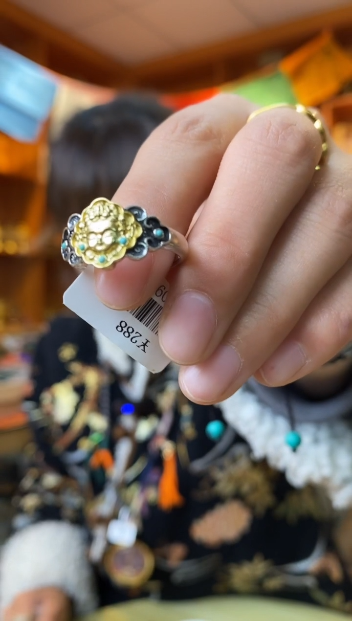 【闪购商品】泥塑绿妈妈-与实物略有差异介意者慎拍