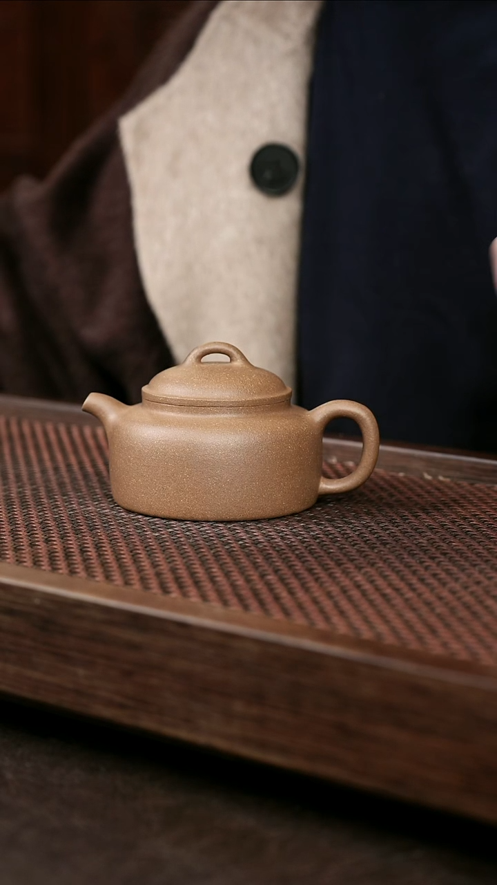 茶壶紫砂芝麻绿井栏