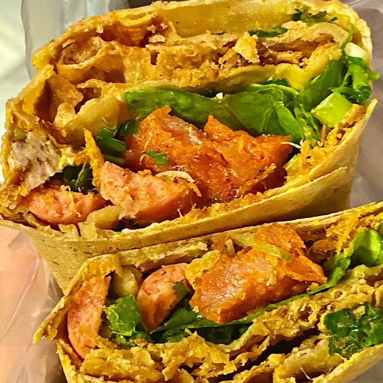 杂粮煎饼＋鸡蛋＋里脊＋烤肠＋辣条＋脆饼