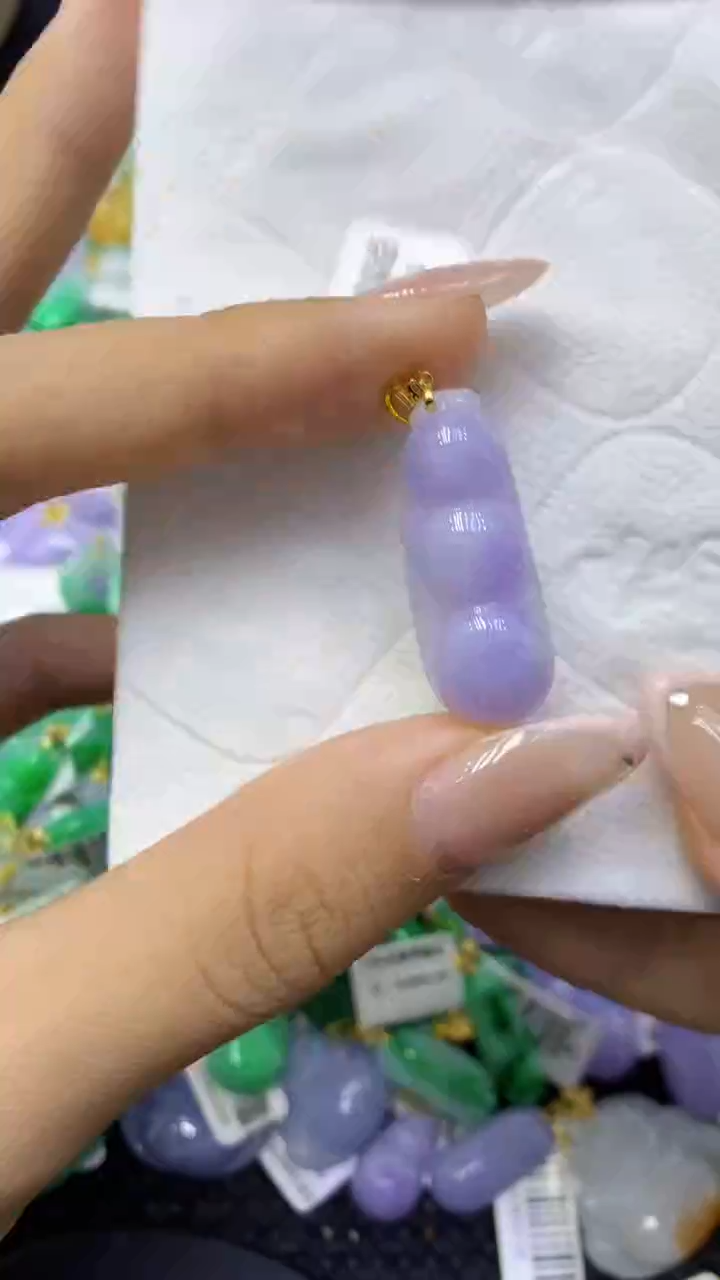 颈饰18K金镶嵌翡翠天然缅甸翡翠A货