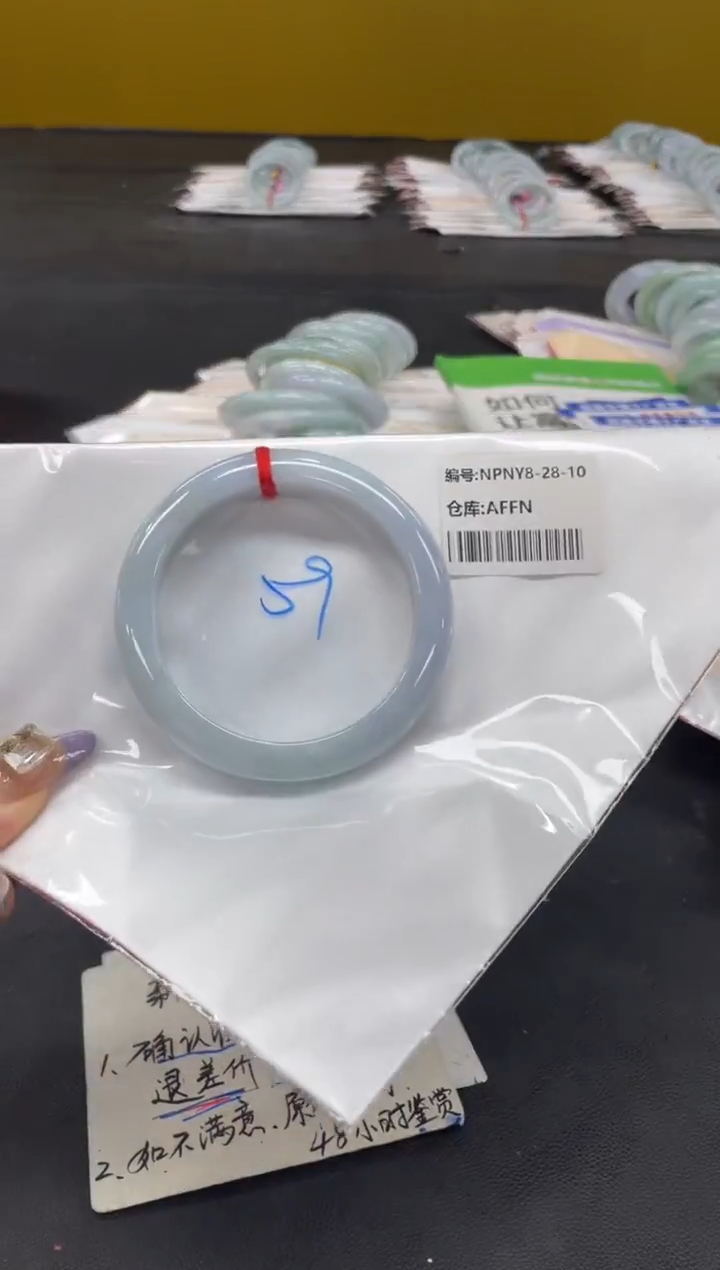 未镶嵌手镯翡翠翡翠手镯