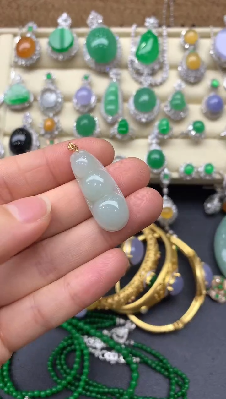 翡翠18K金镶嵌颈饰74-中国好珍宝