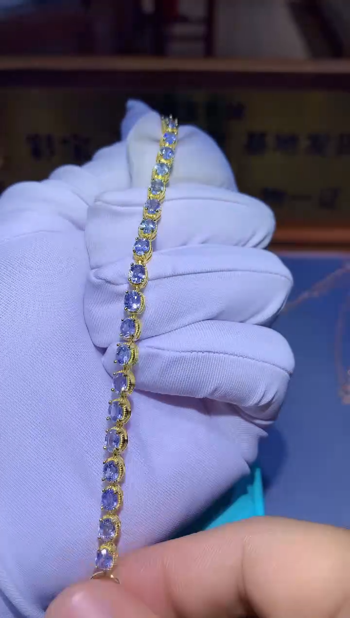 【闪购商品】蓝宝石手链银S925镶嵌........