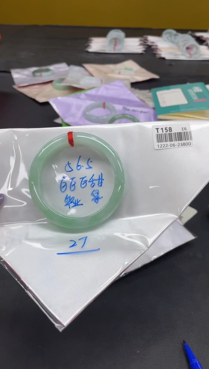 未镶嵌手镯翡翠翡翠手镯