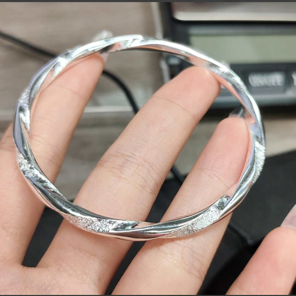 足银手镯 足银钉砂莫比乌斯闭口手镯23g