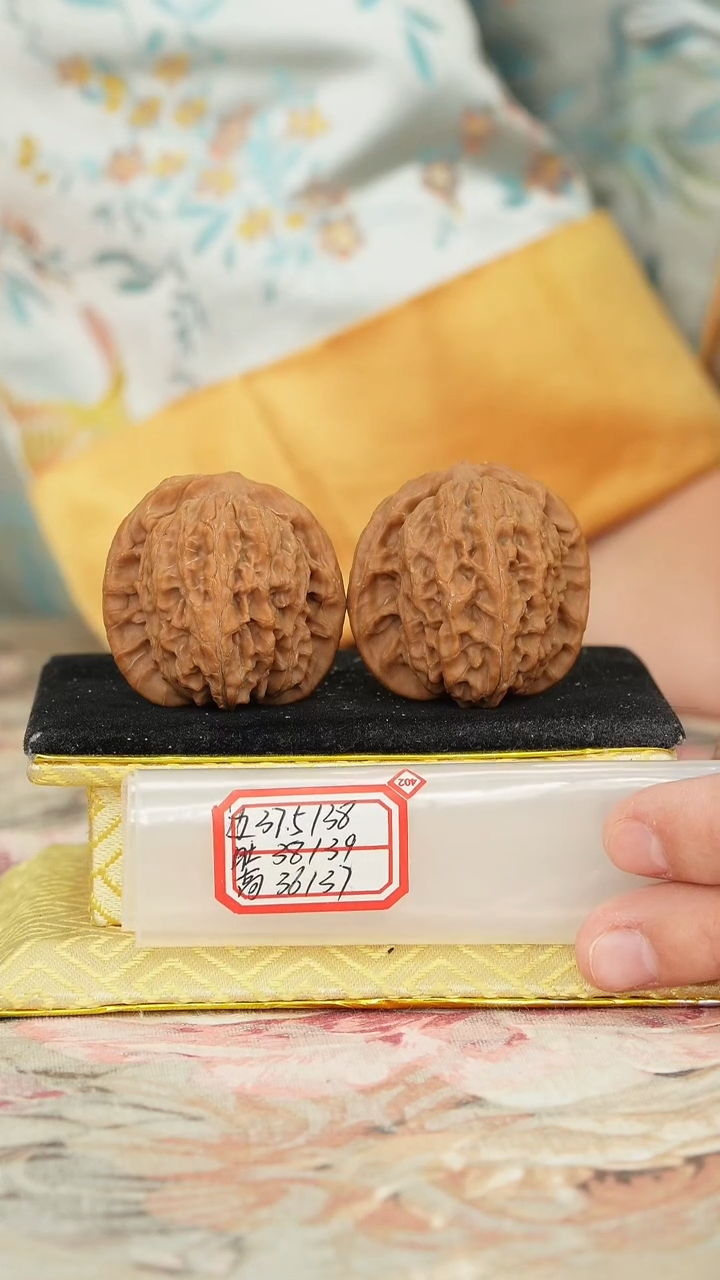 【闪购商品】文玩核桃把件非嫁接马老四