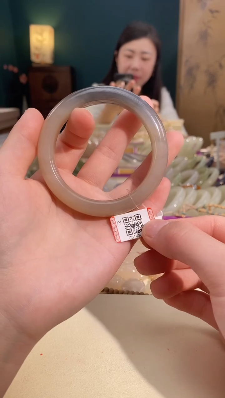 【闪购商品】和田玉手镯未镶嵌手镯56圈口