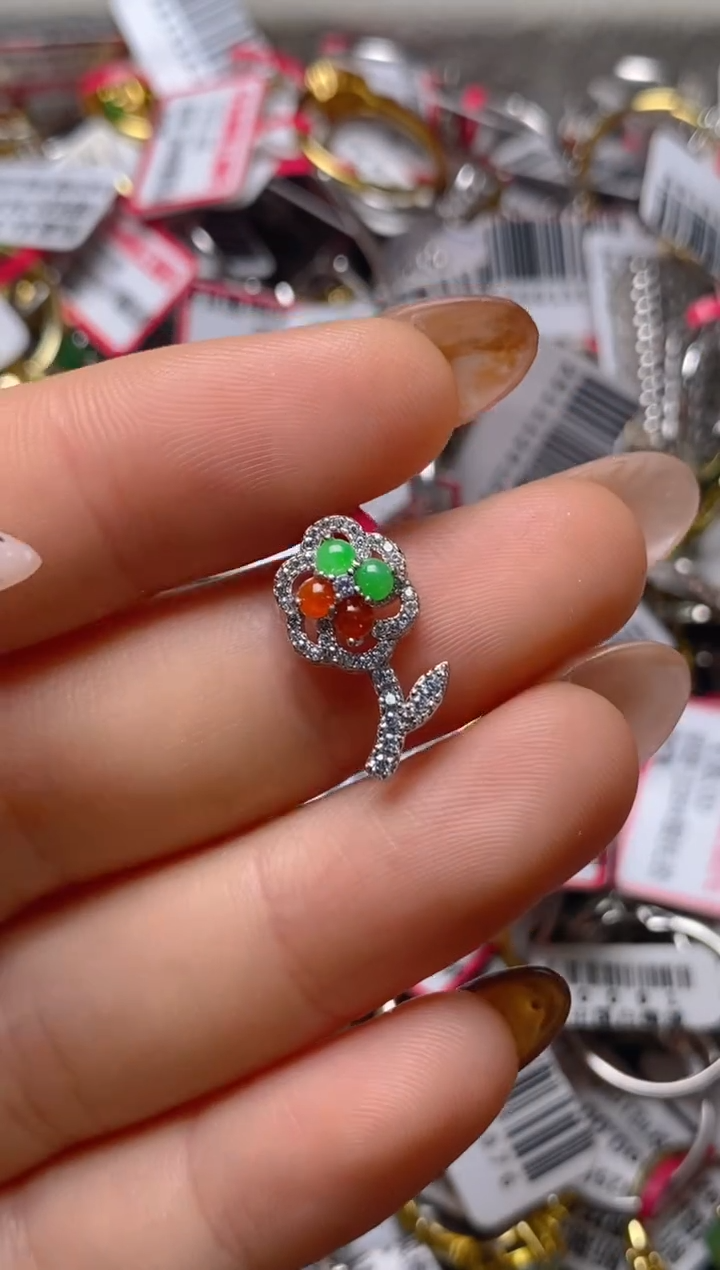 银S925镶嵌戒指翡翠百内无证书