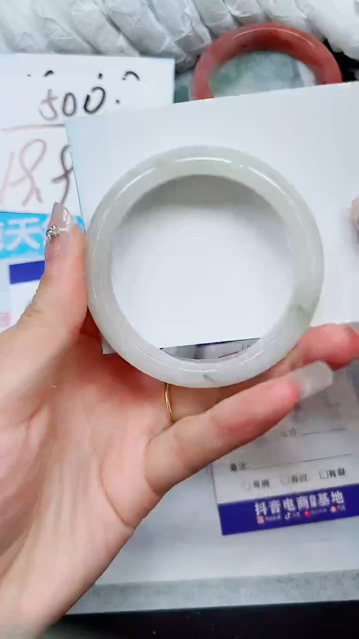 【闪购商品】石英质玉手镯未镶嵌A63-53`54`