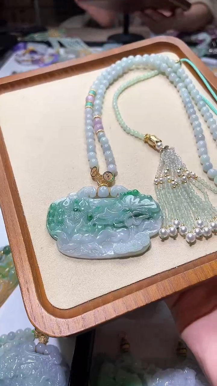 【闪购商品】翡翠颈饰未镶嵌吊坠