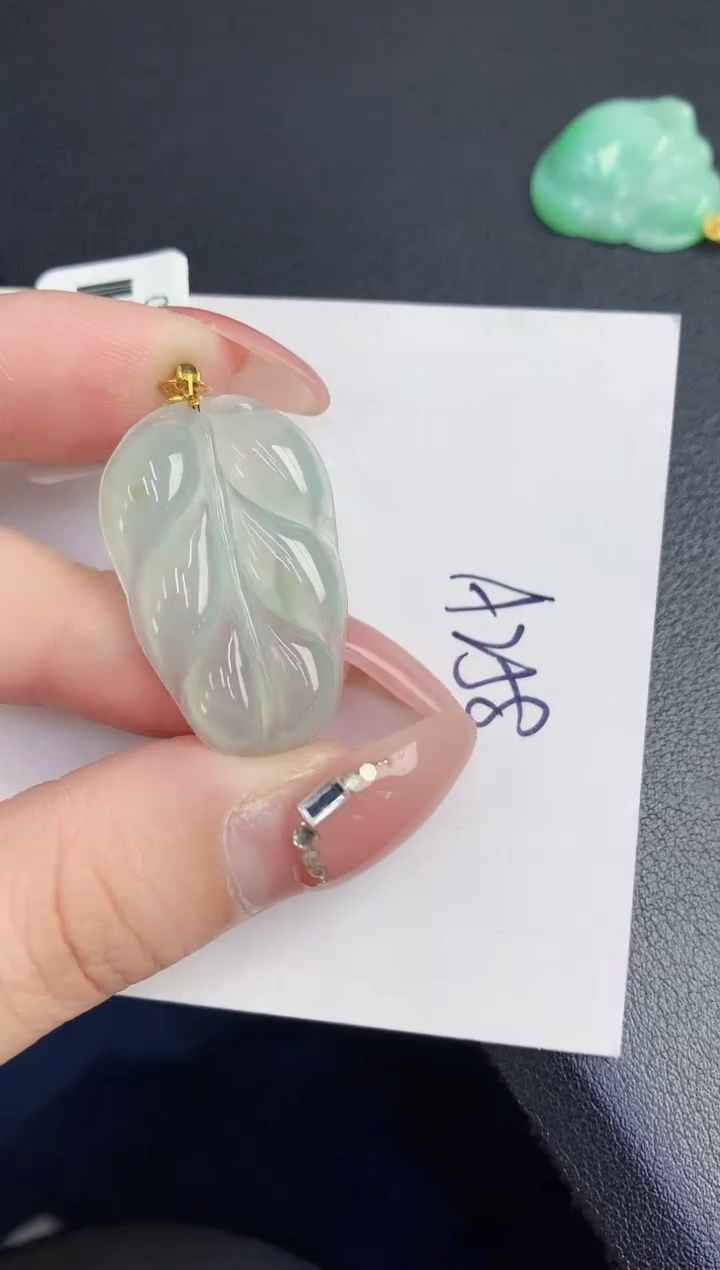 【闪购商品】翡翠颈饰18K金镶嵌0000000000