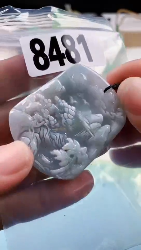【闪购商品】翡翠挂件未镶嵌天然翡翠吊坠挂件