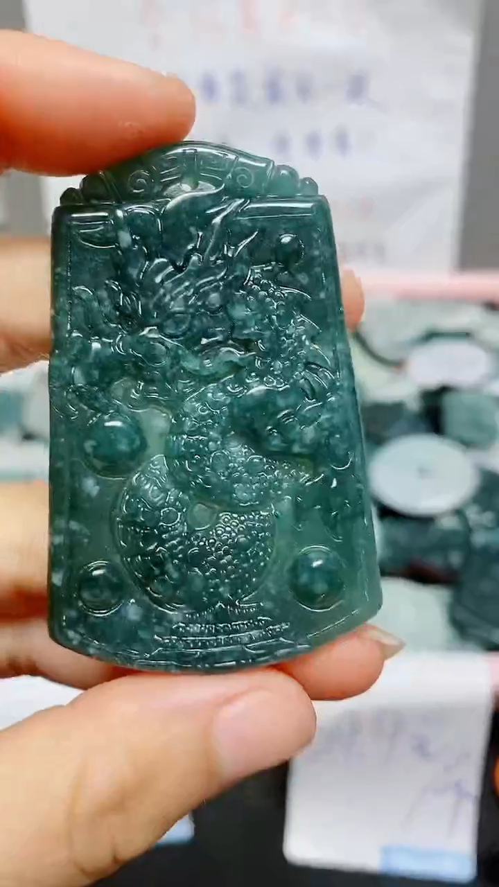 【闪购商品】翡翠颈饰未镶嵌天然翡翠A货