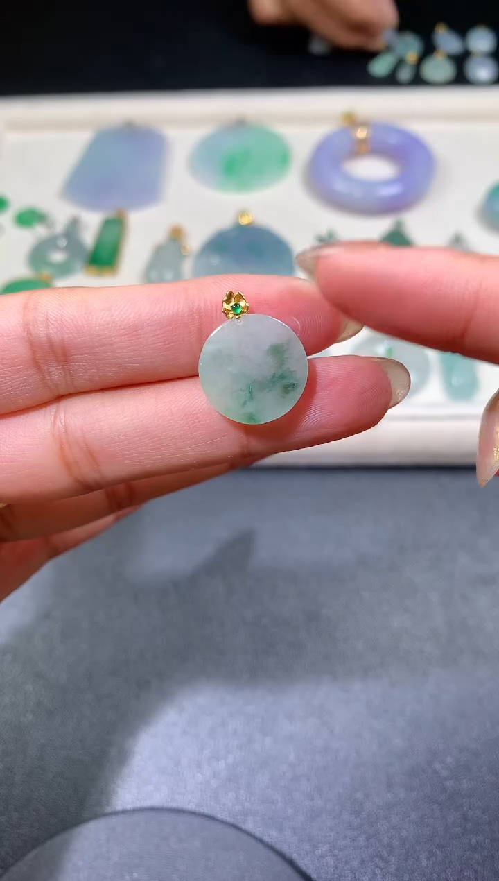 吊坠(不含链)18K金镶嵌翡翠翡翠