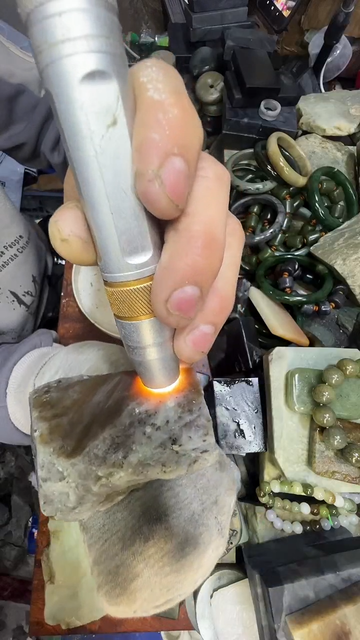 未镶嵌和田玉珠宝半成品1