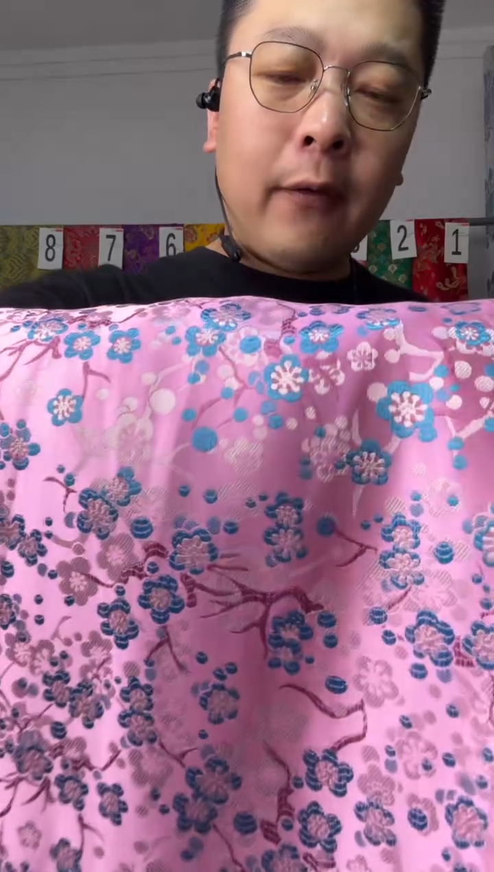 混纺织锦缎长60公分 宽70