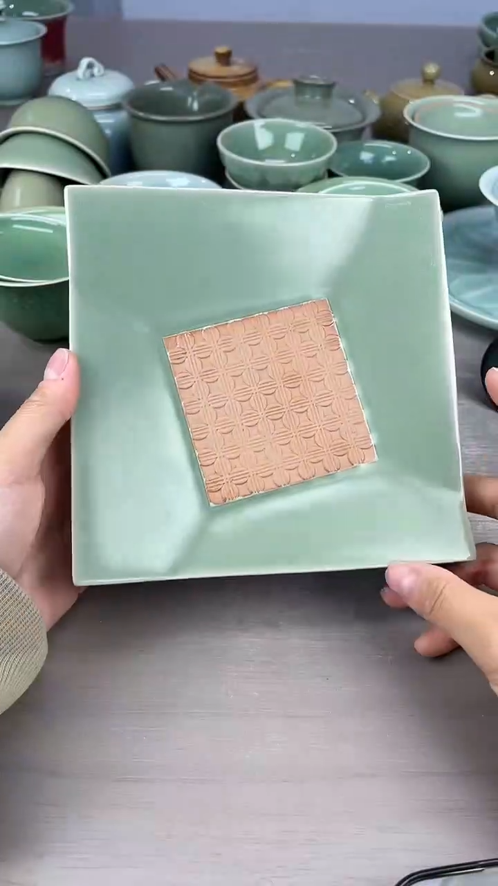 青瓷仓储清仓福利微瑕