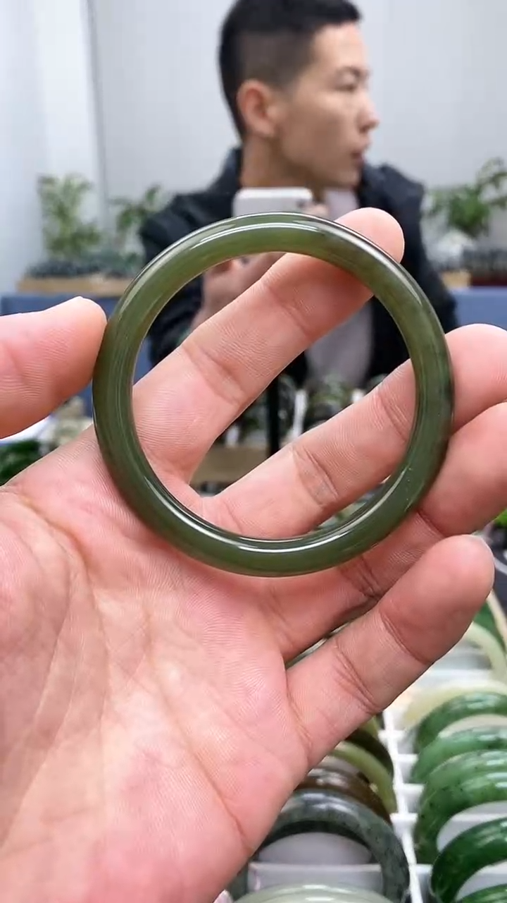 【闪购商品】和田玉手镯未镶嵌53