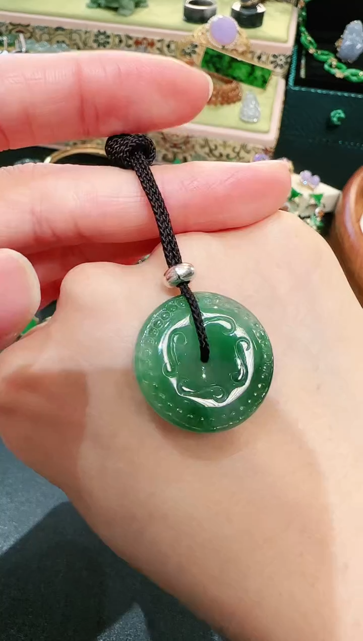 【闪购商品】翡翠颈饰未镶嵌吊坠